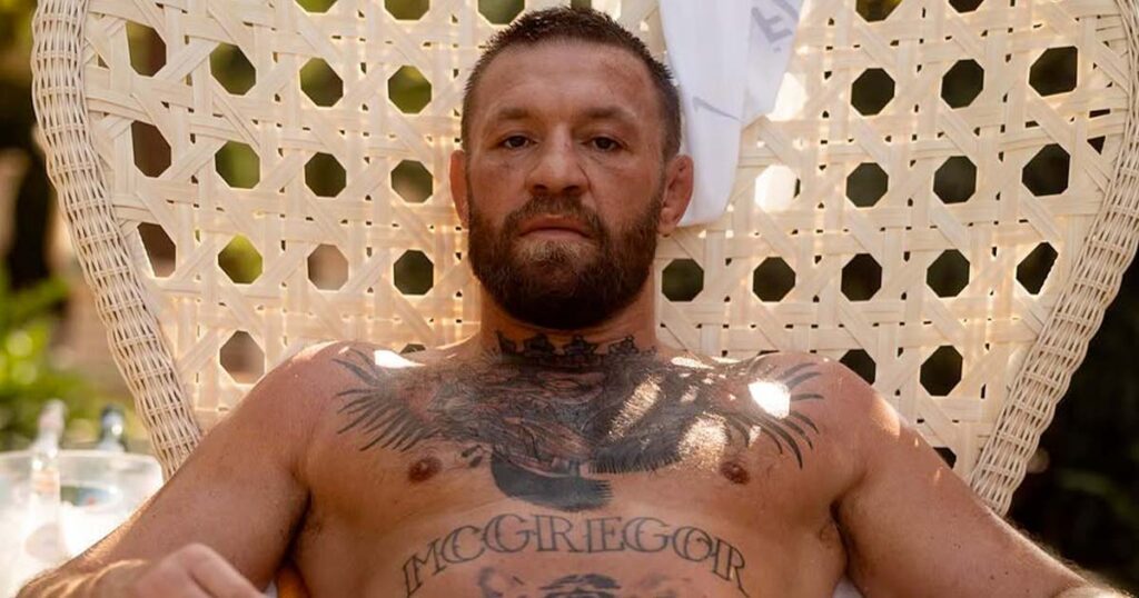 Joe Rogan explique le comportement extrême de Conor McGregor : "Tous les coups à la tête..."