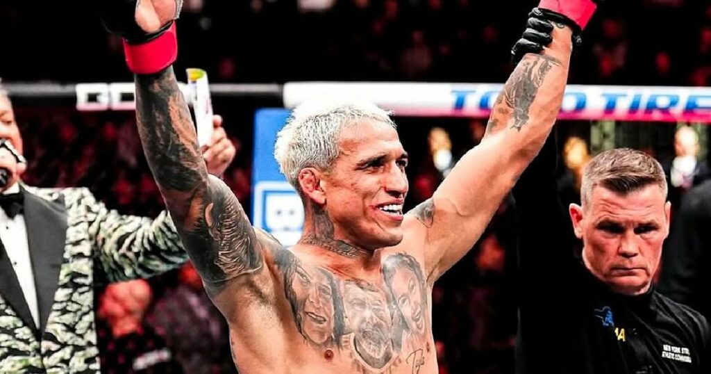 Charles Oliveira ne veut pas attendre Makhachev, il veut rester actif et veut accueillir Holloway en poids légers