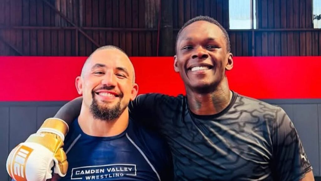 Robert Whittaker a dévoilé l’histoire de la manière dont il s'est retrouvé à s’entraîner avec son rival de longue date, Israel Adesanya.