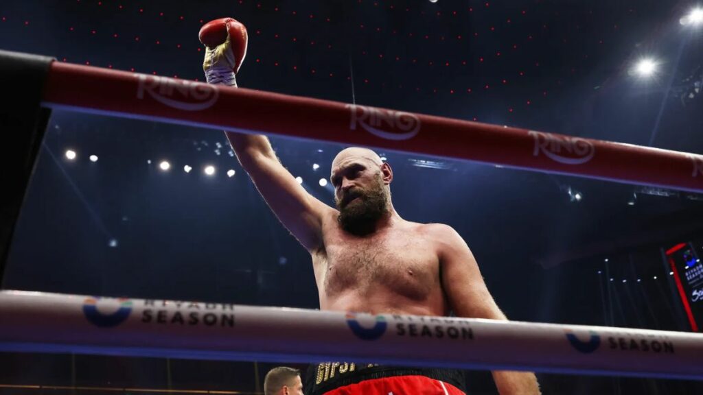 Eddie Hearn doute que la retraite de Tyson Fury soit sérieuse et durable. Selon lui, Fury s’est retiré pour s’assurer qu’on le paie pour sortir de sa retraite.