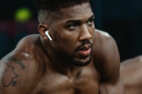 anthony-joshua-roy-jones-boxe