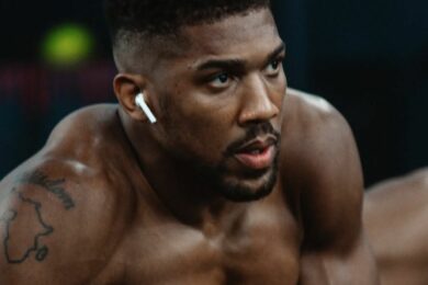 anthony-joshua-roy-jones-boxe