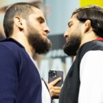 Islam Makhachev défend sa ceinture des lightweights le 18 janvier prochain, à l'UFC 311 face à Arman Tsarukyan. Charles Oliveira a notamment partagé son pronostic.