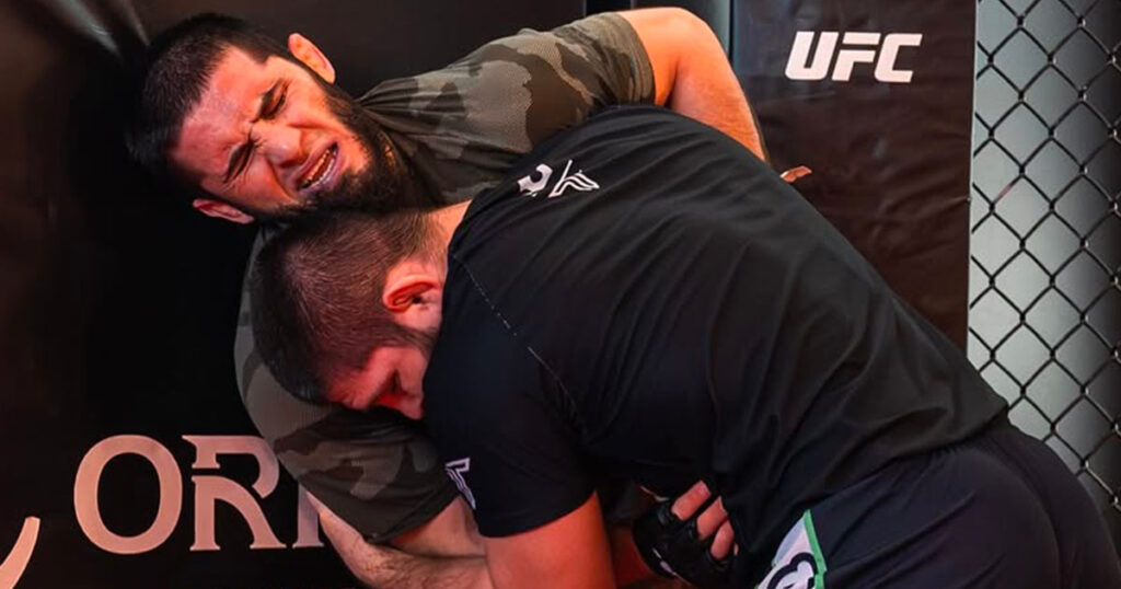 Islam Makhachev fait un aveu sur la méthode d'entrainement de Khabib : "Ce type..."