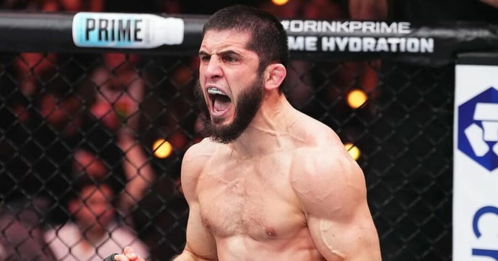 Islam Makhachev fait une chose qui énerve son coach Javier Mendez : "Non, ça ne va pas"