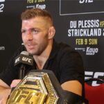 Dricus Du Plessis affrontait Sean Strickland lors de l'UFC 312 en Australie afin de défendre sa ceinture. Après sa victoire, le champion a révélé l'identité de son prochain adversaire.